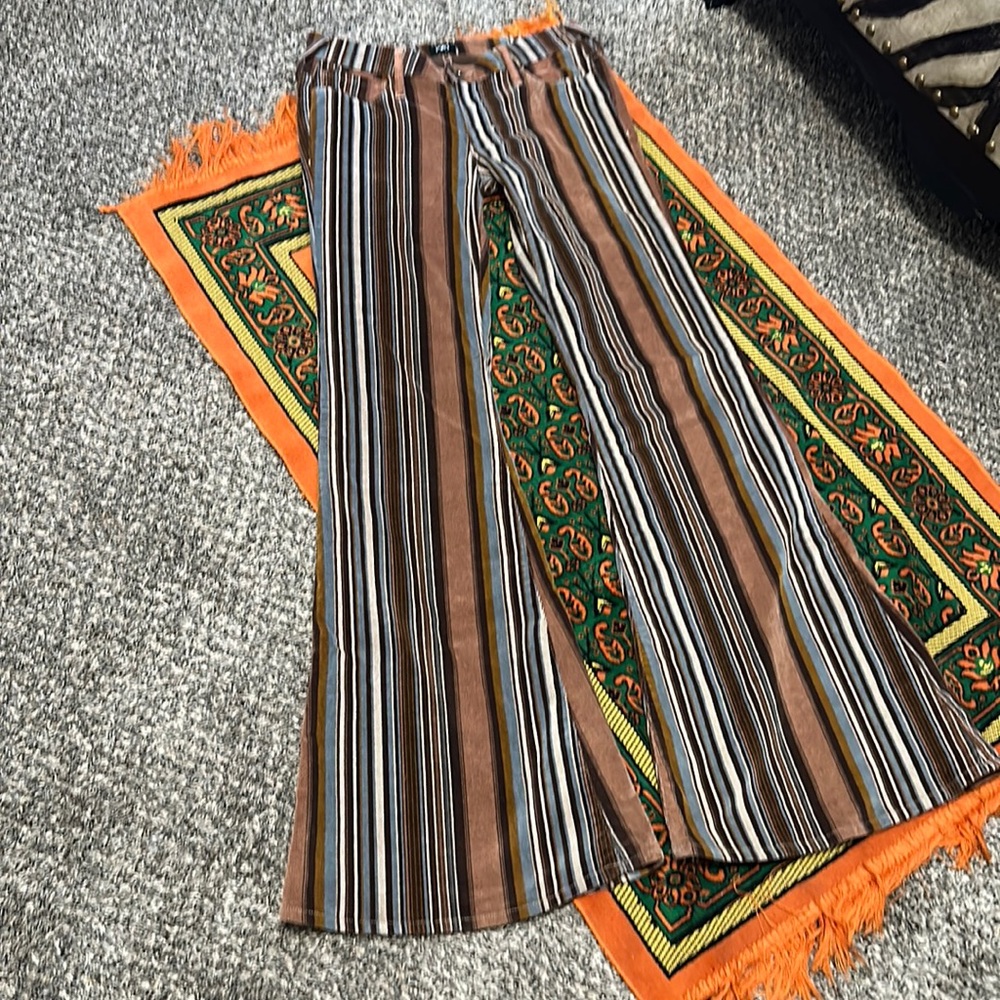 Bell bottom velvety cords